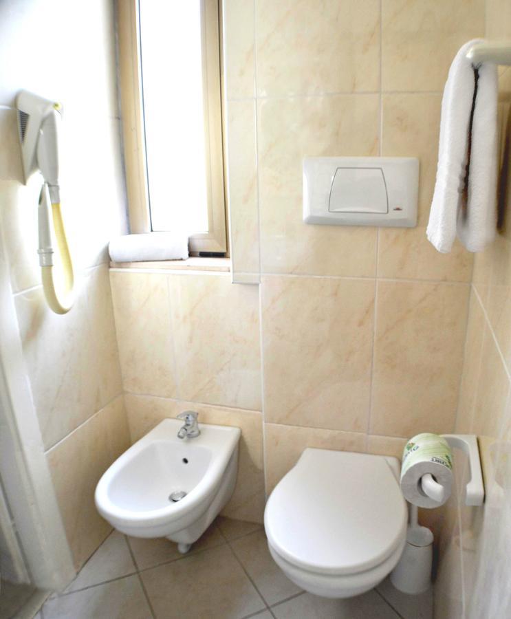רימיני Hotel Prestige מראה חיצוני תמונה