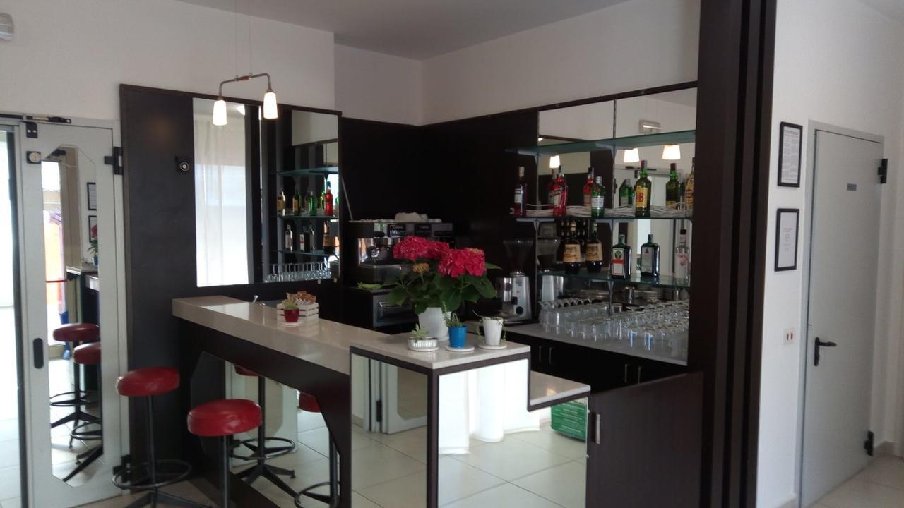 רימיני Hotel Prestige מראה חיצוני תמונה