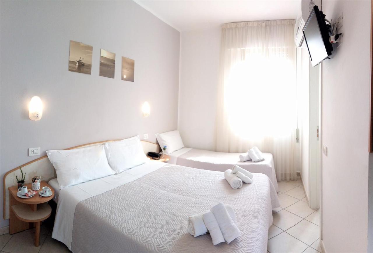 רימיני Hotel Prestige מראה חיצוני תמונה
